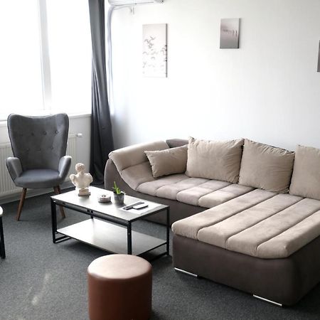 Luana Airport Apartments #3 Otopeni Exterior foto