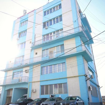 Luana Airport Apartments #3 Otopeni Exterior foto