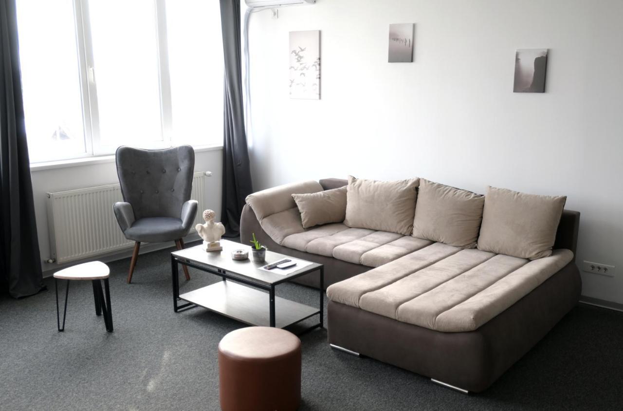 Luana Airport Apartments #3 Otopeni Exterior foto